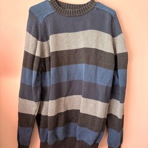 💙St. John's Bay Men's Blue and Gray Striped Crewneck Sweater